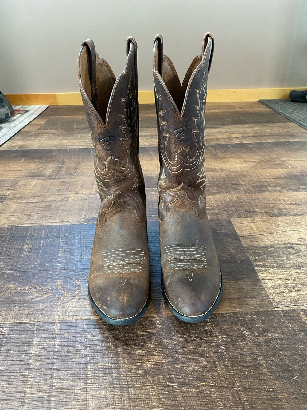 Ariat Distressed Brown Leather Western Boots with Stitch Detailing - Picture 2 of 9